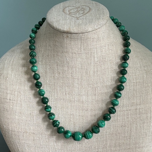 Hand Crafted Jewelry - 🟨Genuine Malachite Graduated Necklace, Vintage & Handmade